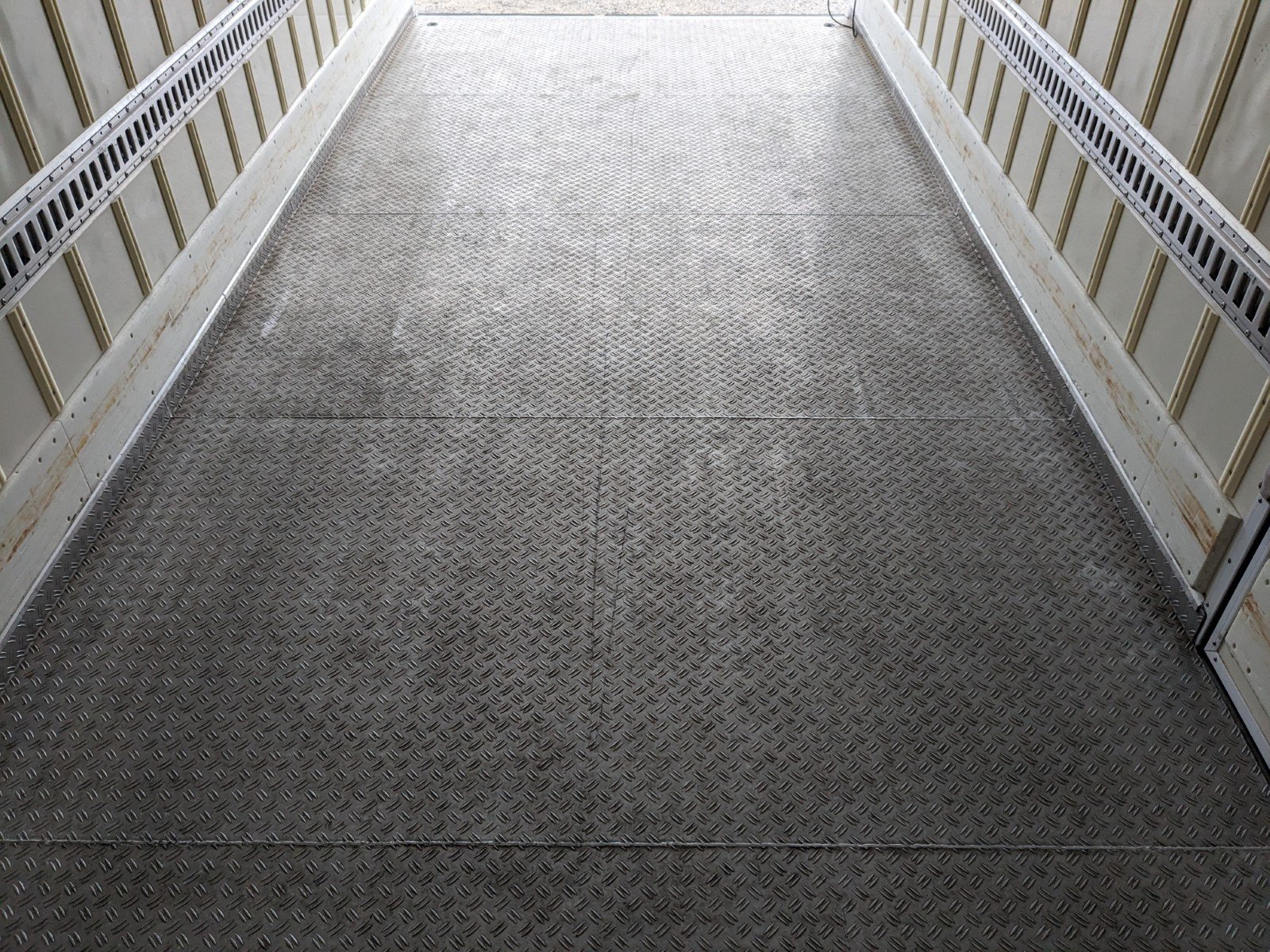 トラック画像