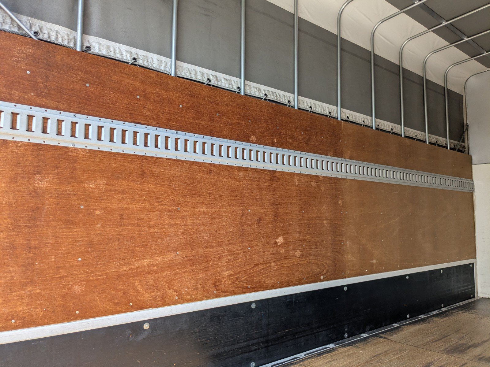 トラック画像