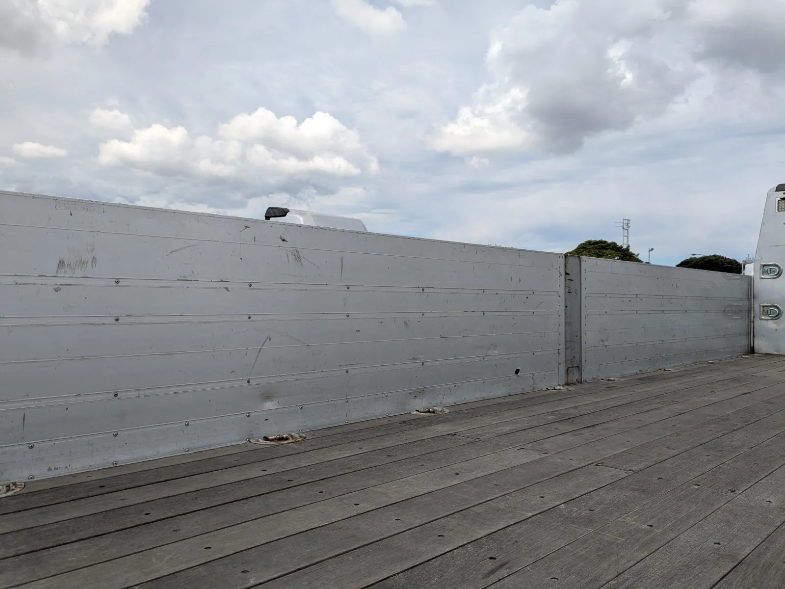 トラック画像