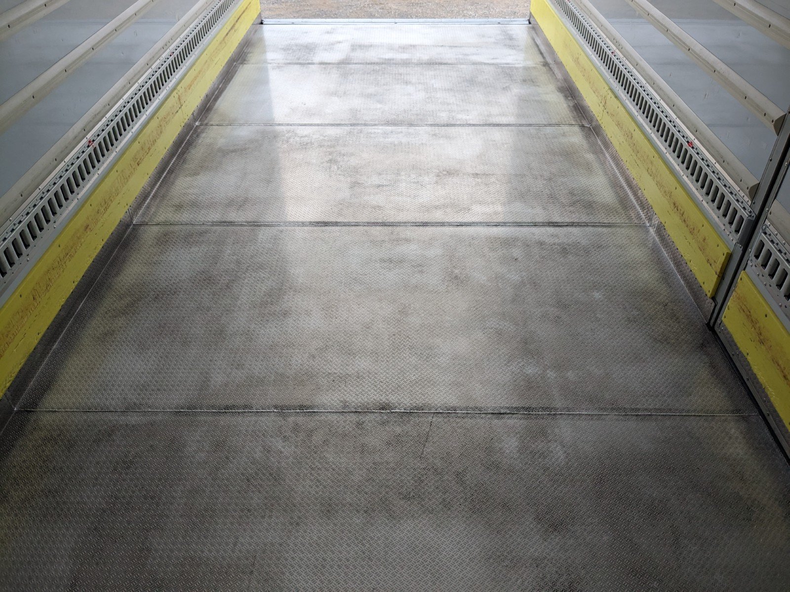 トラック画像