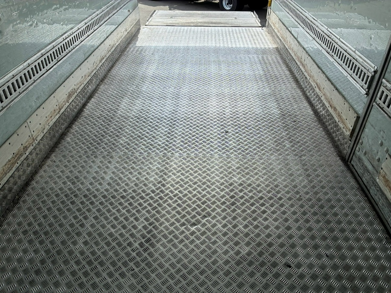 トラック画像